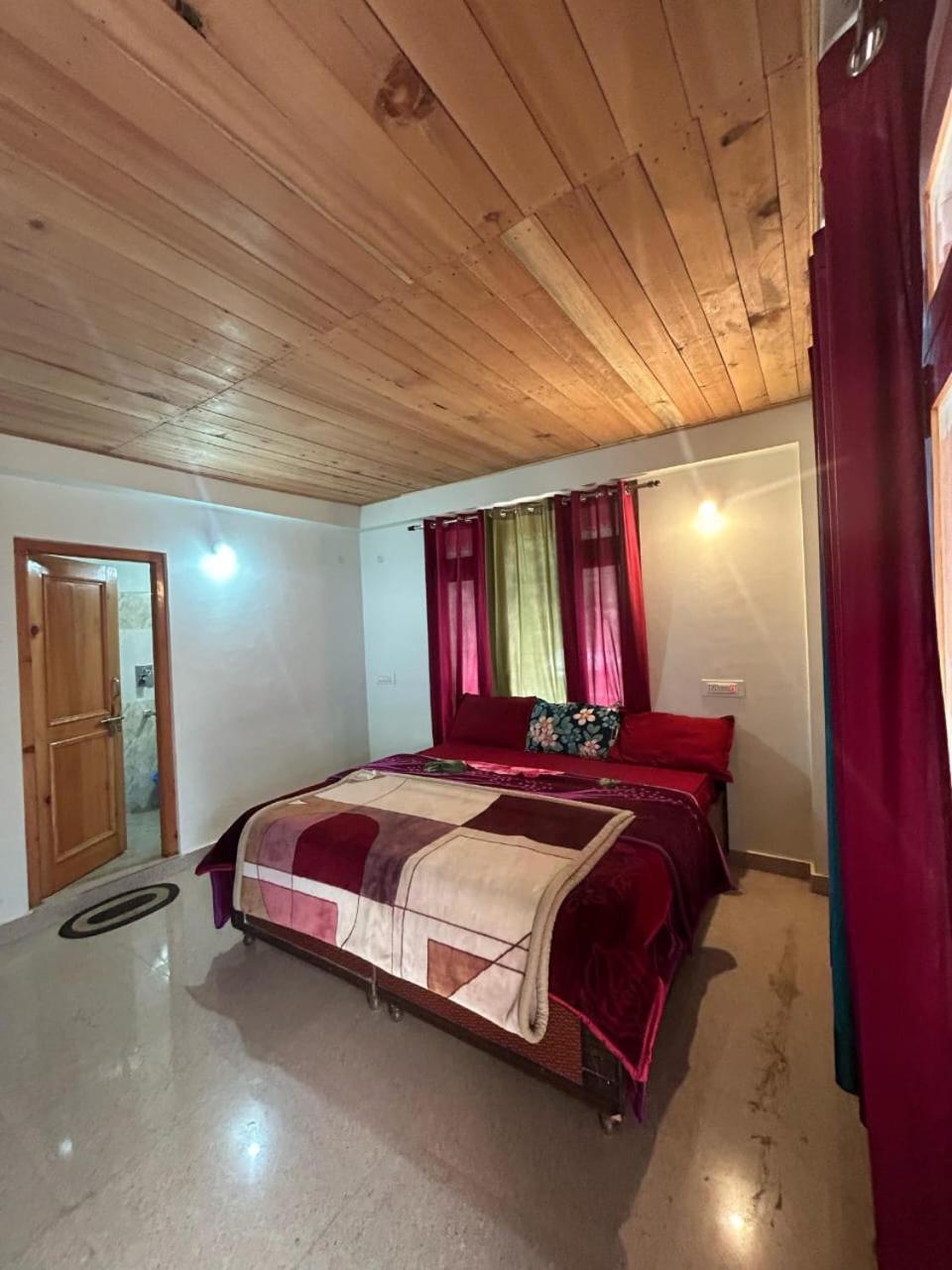 New Brahma Cafe Guest House Kalgha ภายนอก รูปภาพ