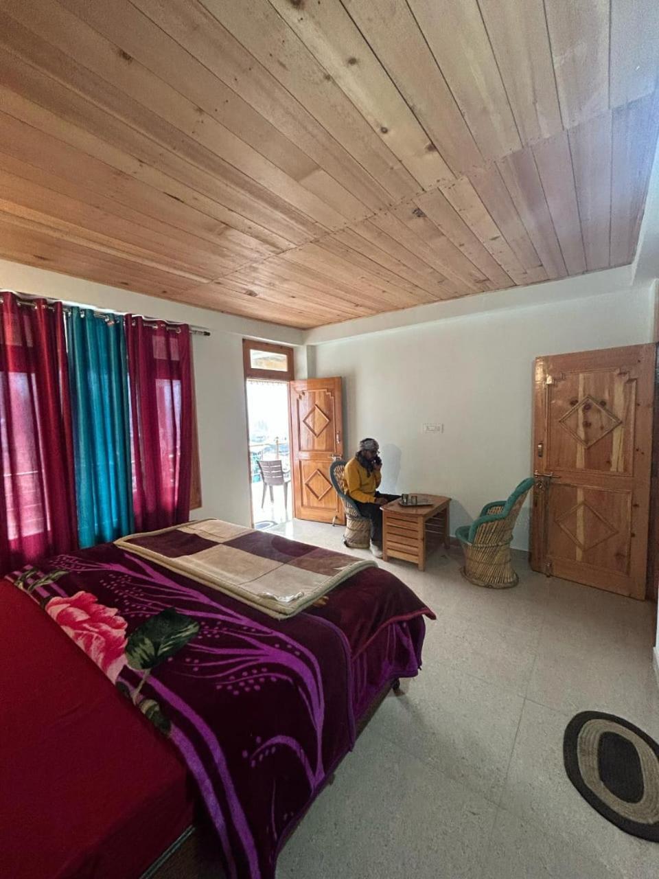 New Brahma Cafe Guest House Kalgha ห้อง รูปภาพ